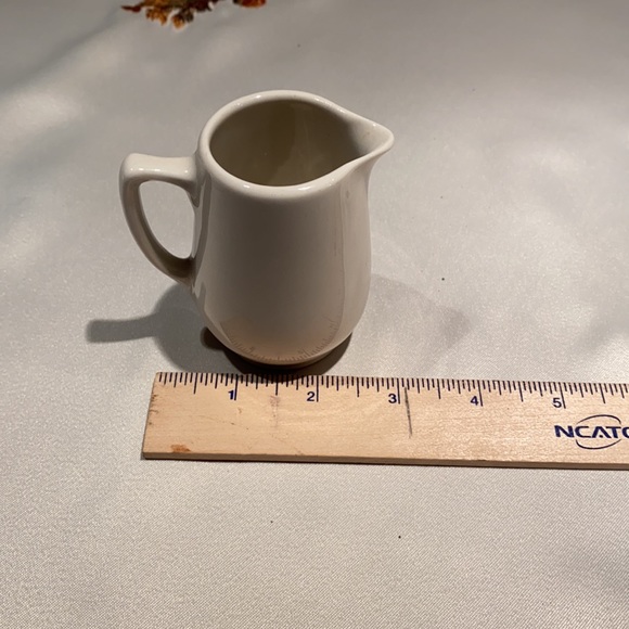 Walker China mini white pitcher - Picture 3 of 4